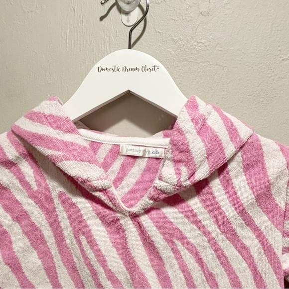 POTTERY BARN Girl’s Pink White Terry Hooded Swim Cover Play Condition Size 2/3 - Picture 3 of 6
